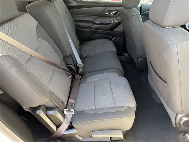 Thumbnail: 2021 Chevrolet Traverse - 21