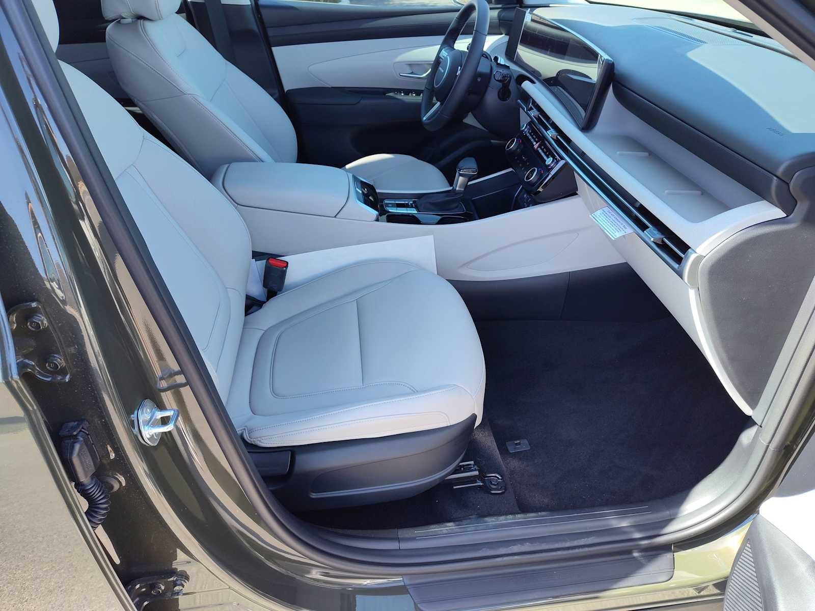 Thumbnail: 2025 Hyundai Tucson - 17