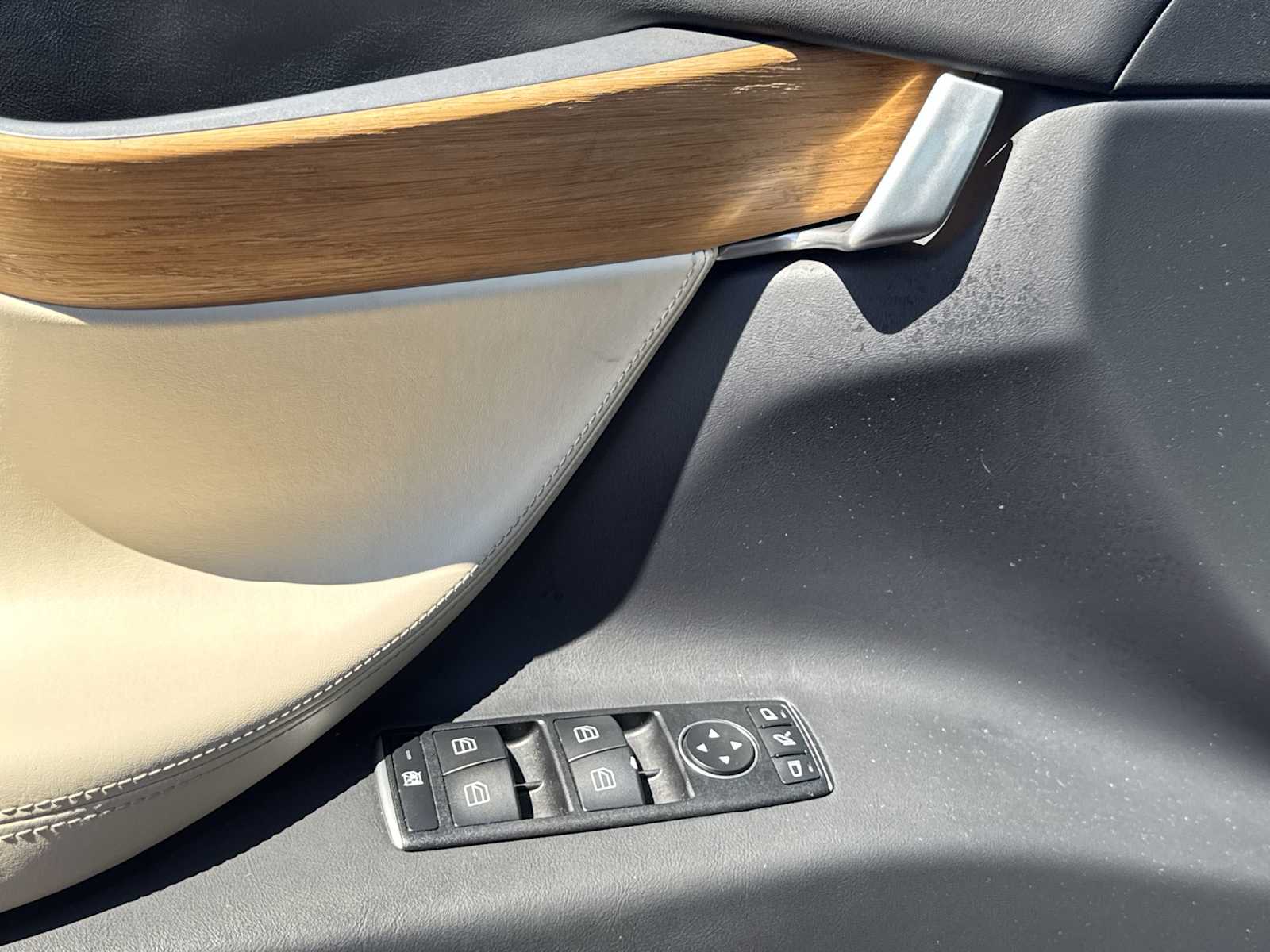 Thumbnail: 2019 Tesla Model X - 19