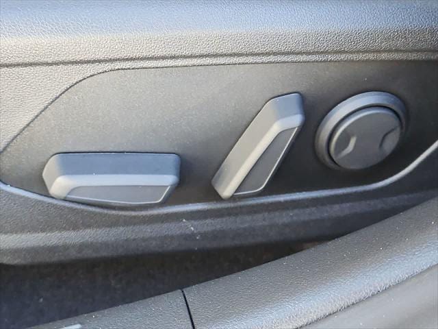 Thumbnail: 2025 Hyundai Elantra - 15