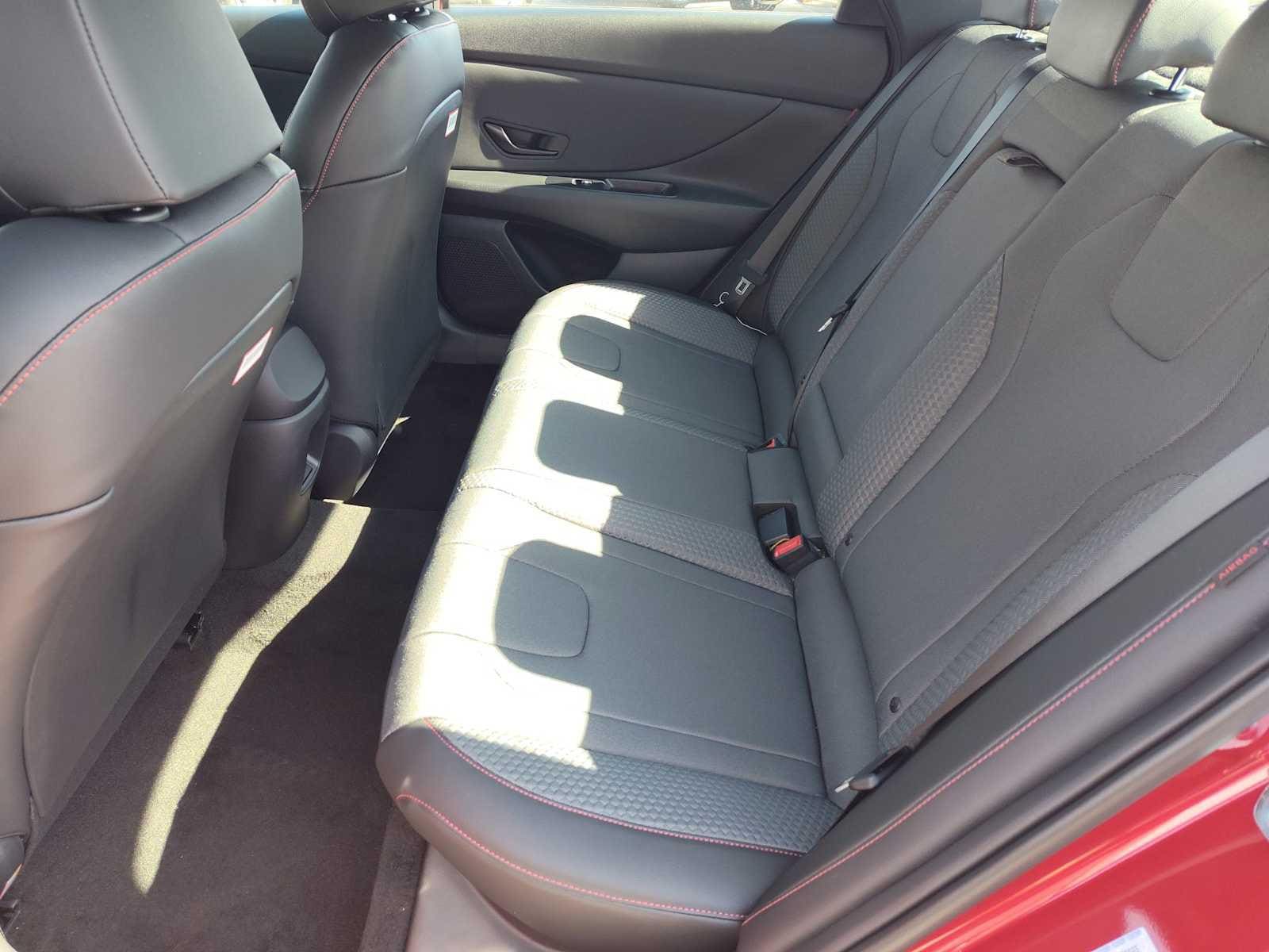 Thumbnail: 2025 Hyundai Elantra - 17