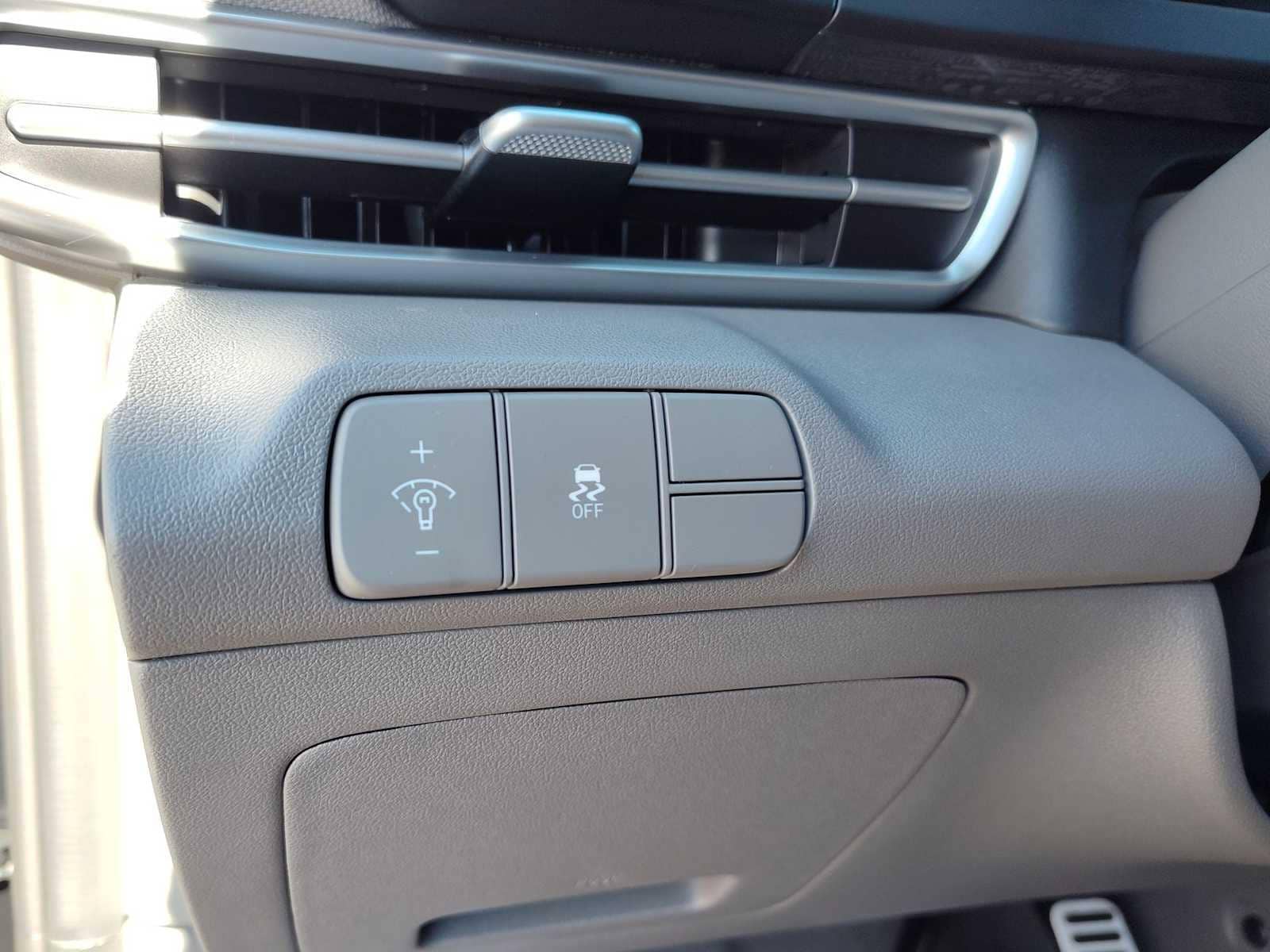 Thumbnail: 2026 Hyundai Elantra - 15