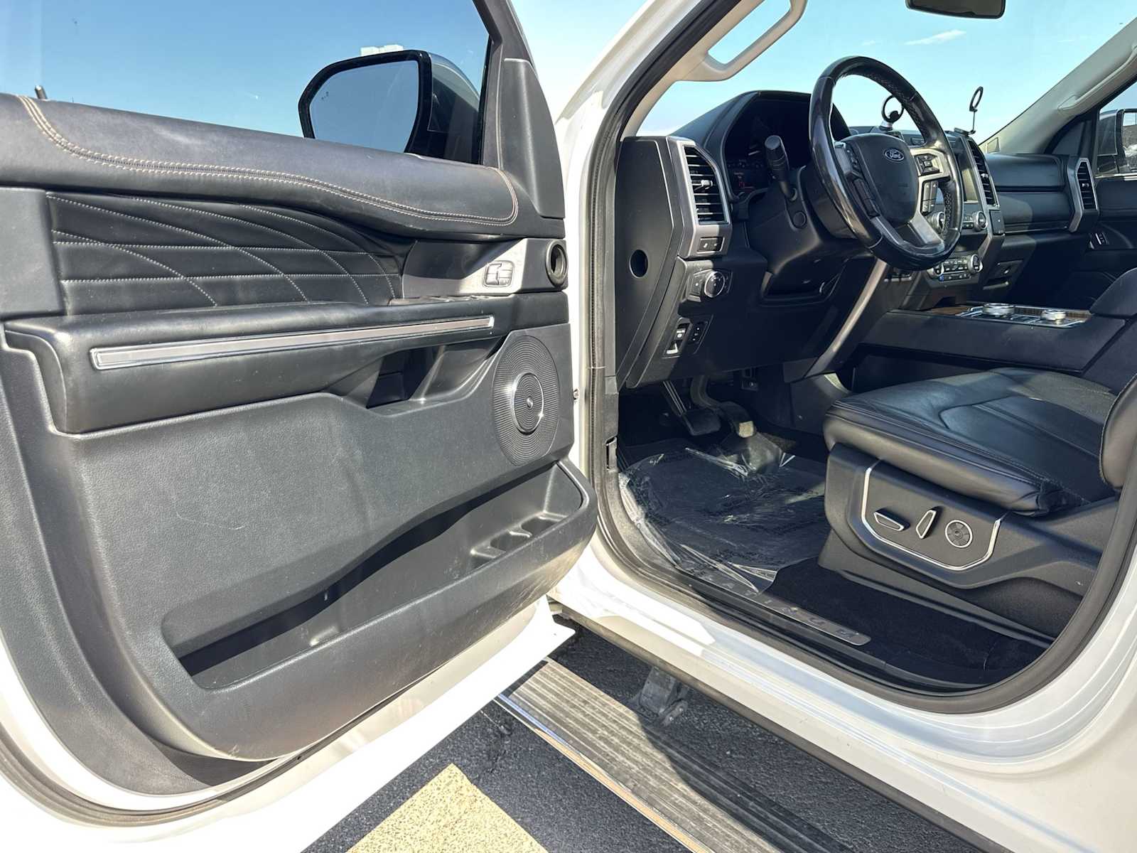 Thumbnail: 2020 Ford Expedition MAX - 10