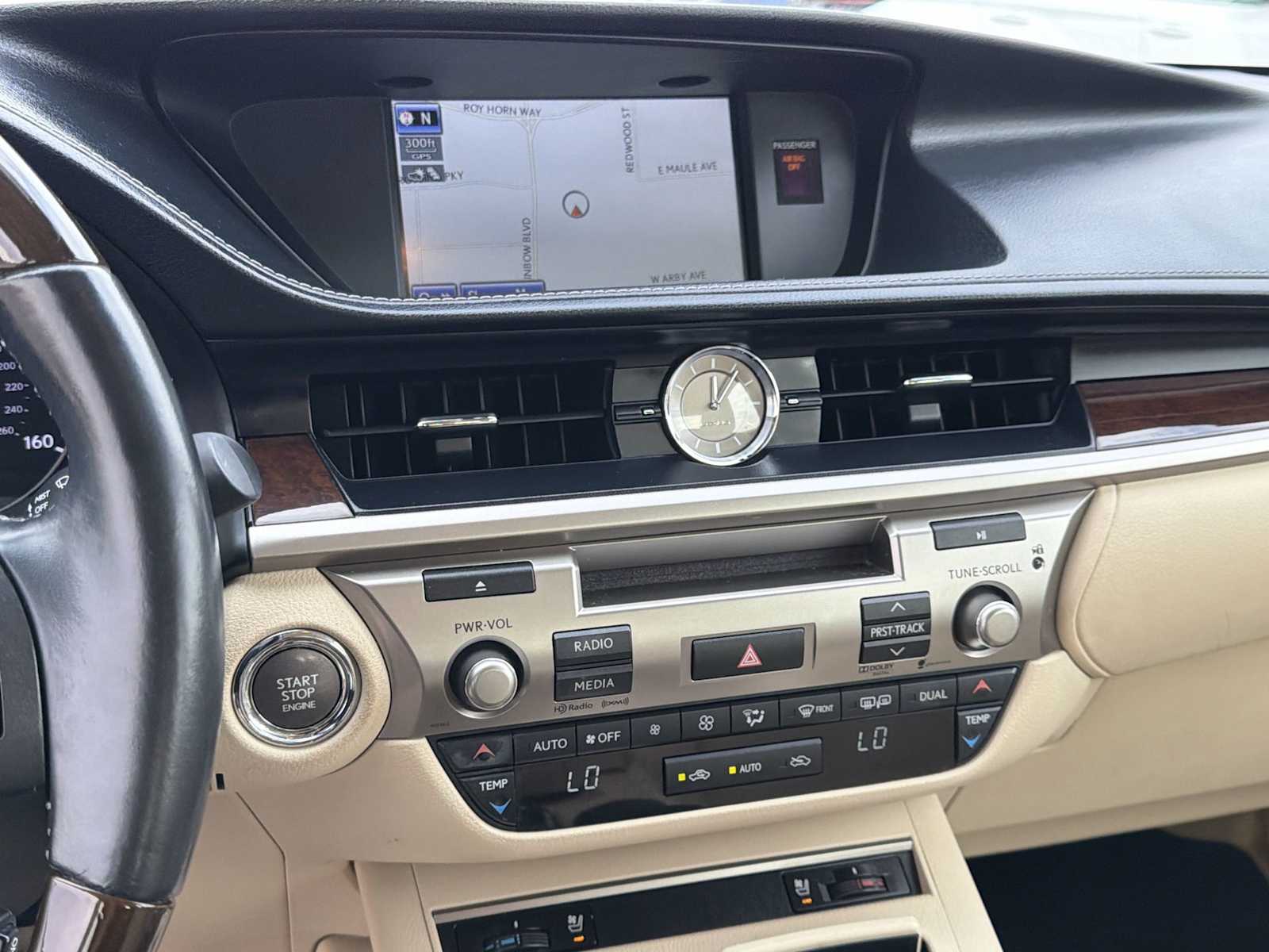 Thumbnail: 2014 Lexus ES - 22