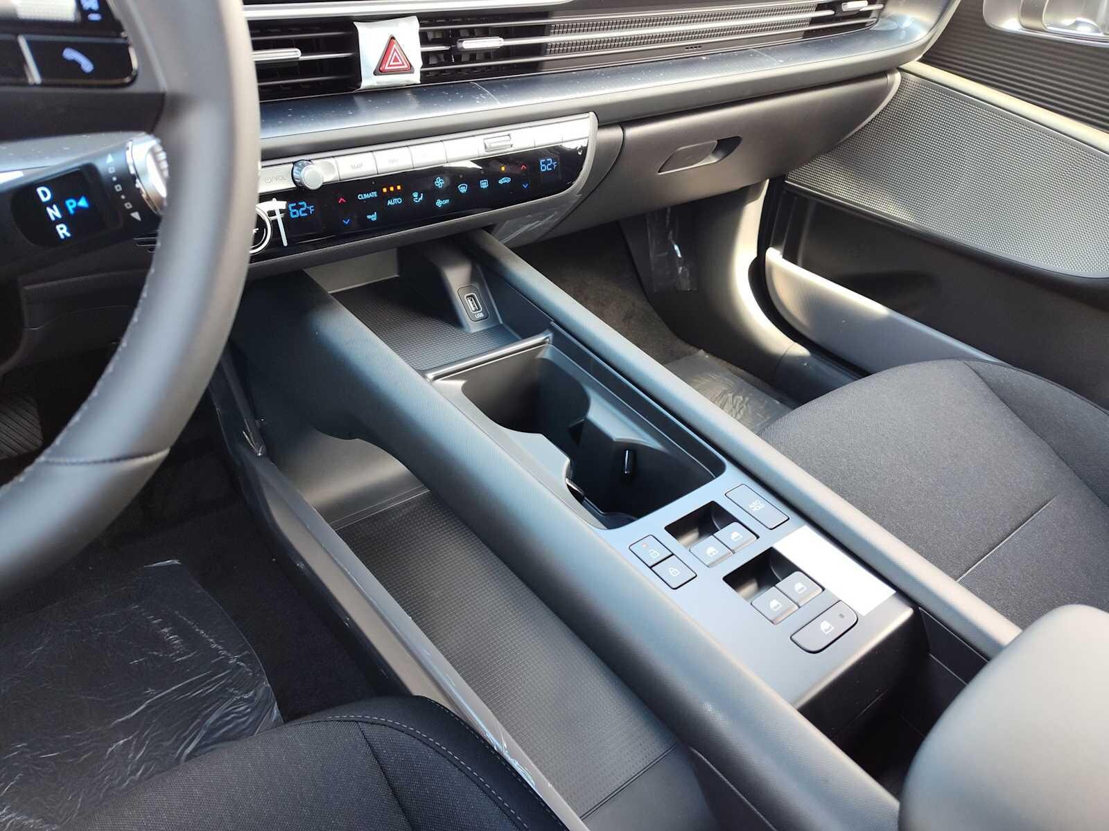 Thumbnail: 2025 Hyundai Ioniq 6 - 24