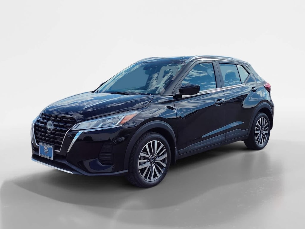 Used 2023 Nissan Kicks SV SUV
