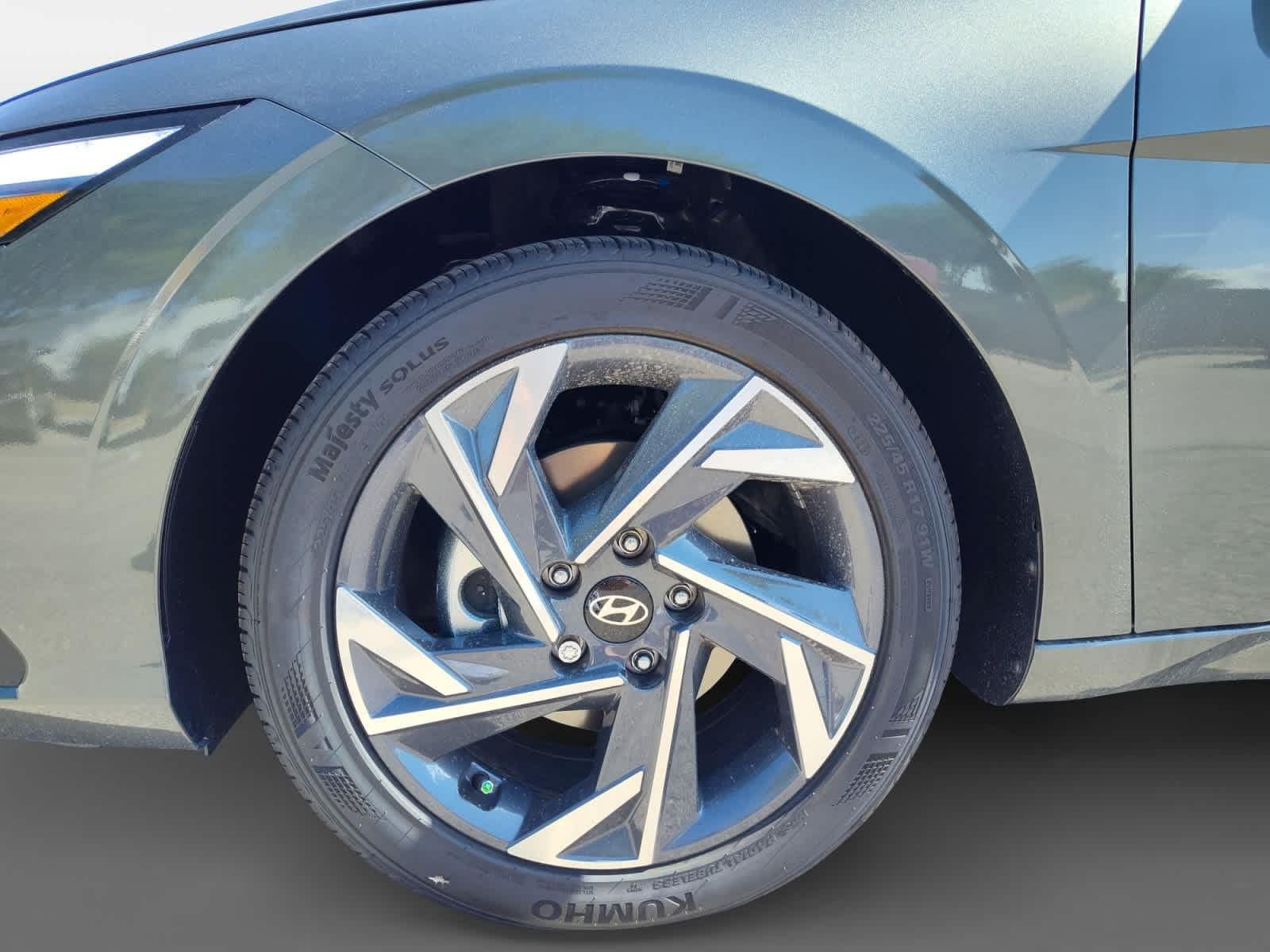 Thumbnail: 2025 Hyundai Elantra - 9