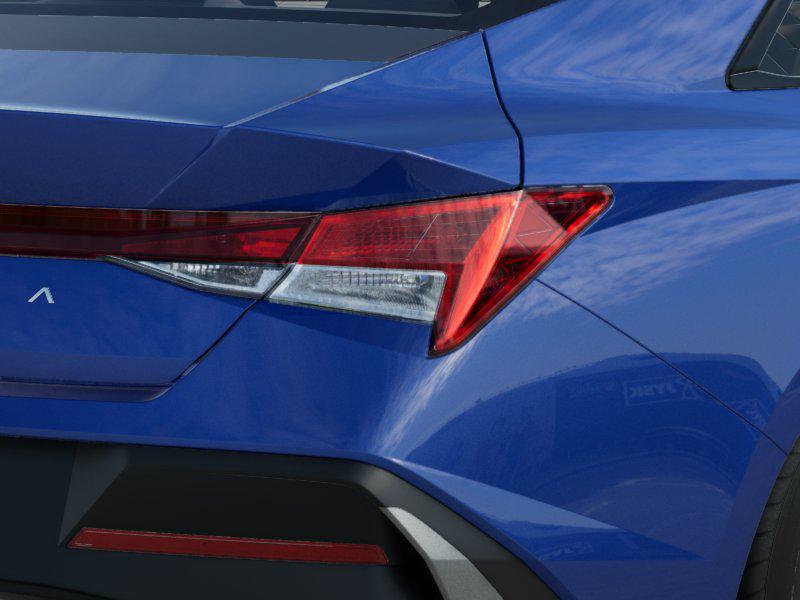 Thumbnail: 2025 Hyundai Elantra - 10