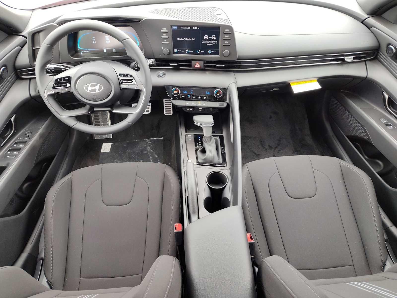 Thumbnail: 2025 Hyundai Elantra - 13