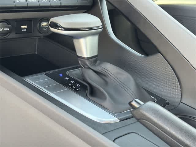 Thumbnail: 2023 Hyundai Elantra - 23