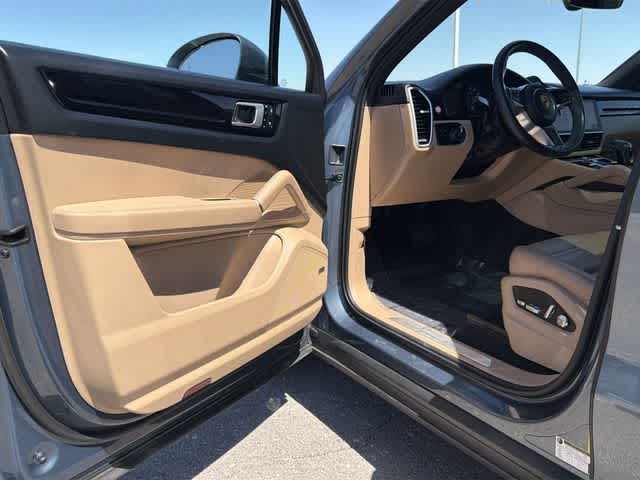 Thumbnail: 2019 Porsche Cayenne - 10
