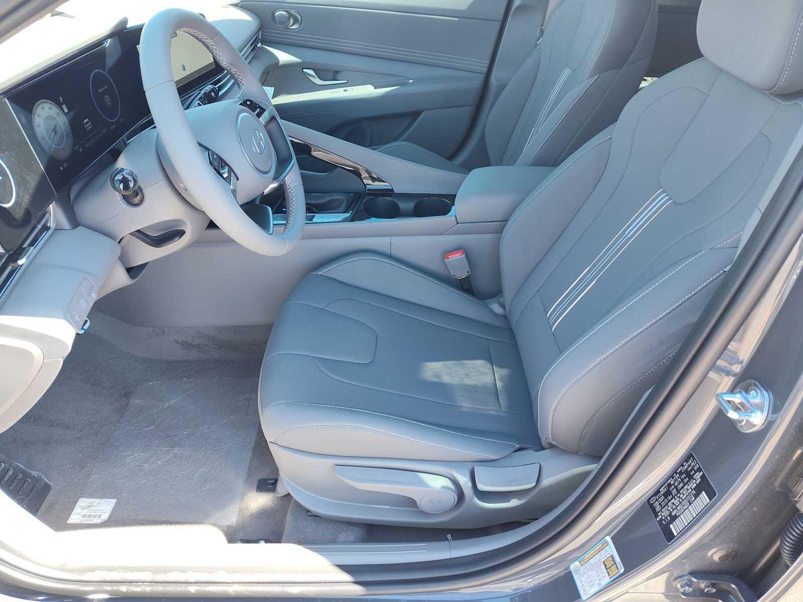 Thumbnail: 2025 Hyundai Elantra - 10