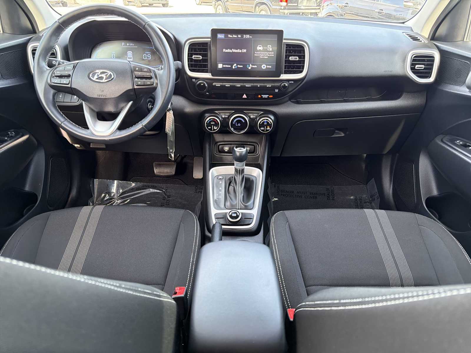 Thumbnail: 2023 Hyundai Venue - 12