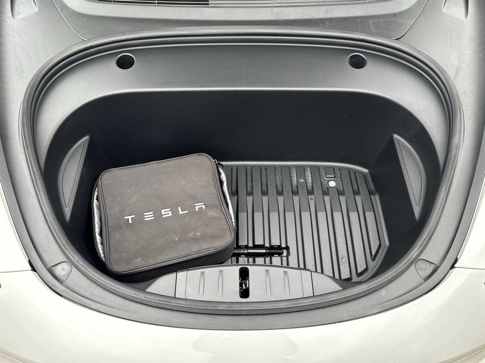 Thumbnail: 2021 Tesla Model 3 - 11