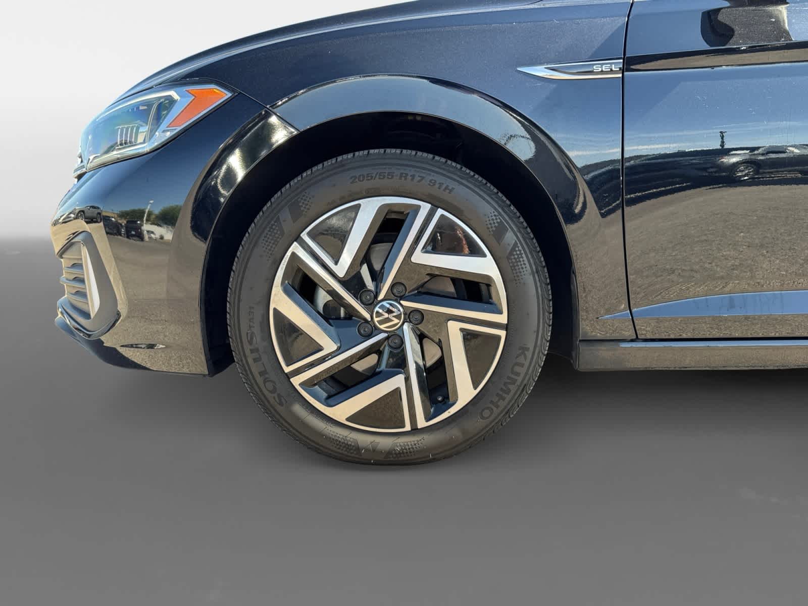 Thumbnail: 2023 Volkswagen Jetta - 16