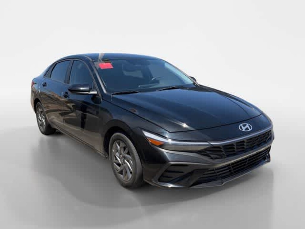 Used 2024 Hyundai Elantra SEL Sedan