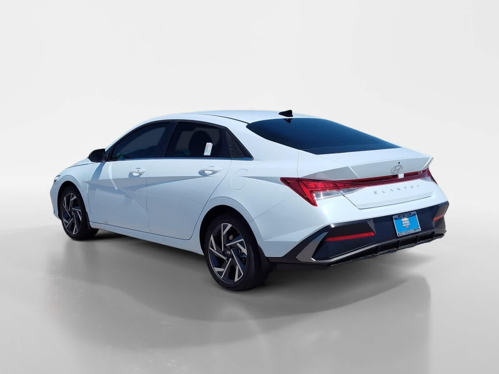 Thumbnail: 2025 Hyundai Elantra - 3