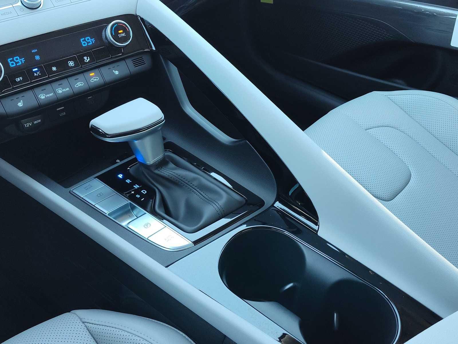 Thumbnail: 2026 Hyundai Elantra - 26