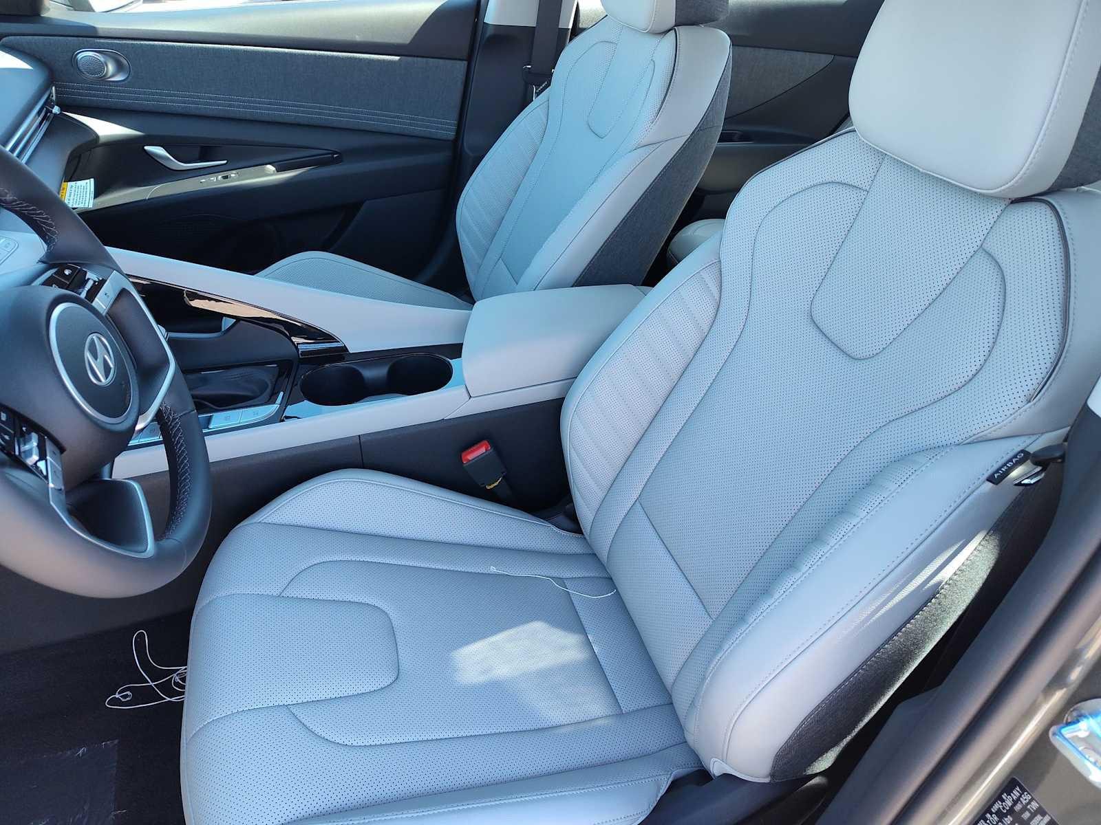Thumbnail: 2025 Hyundai Elantra - 13