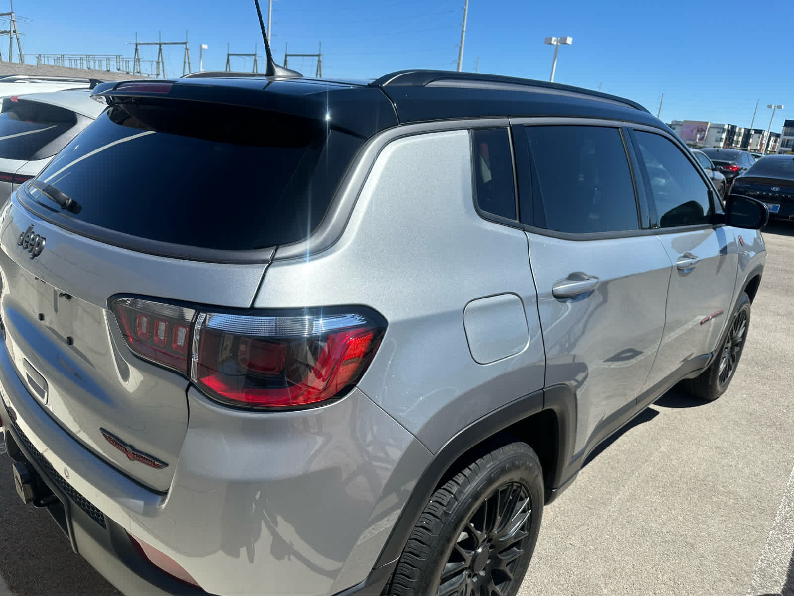 Thumbnail: 2022 Jeep Compass - 17