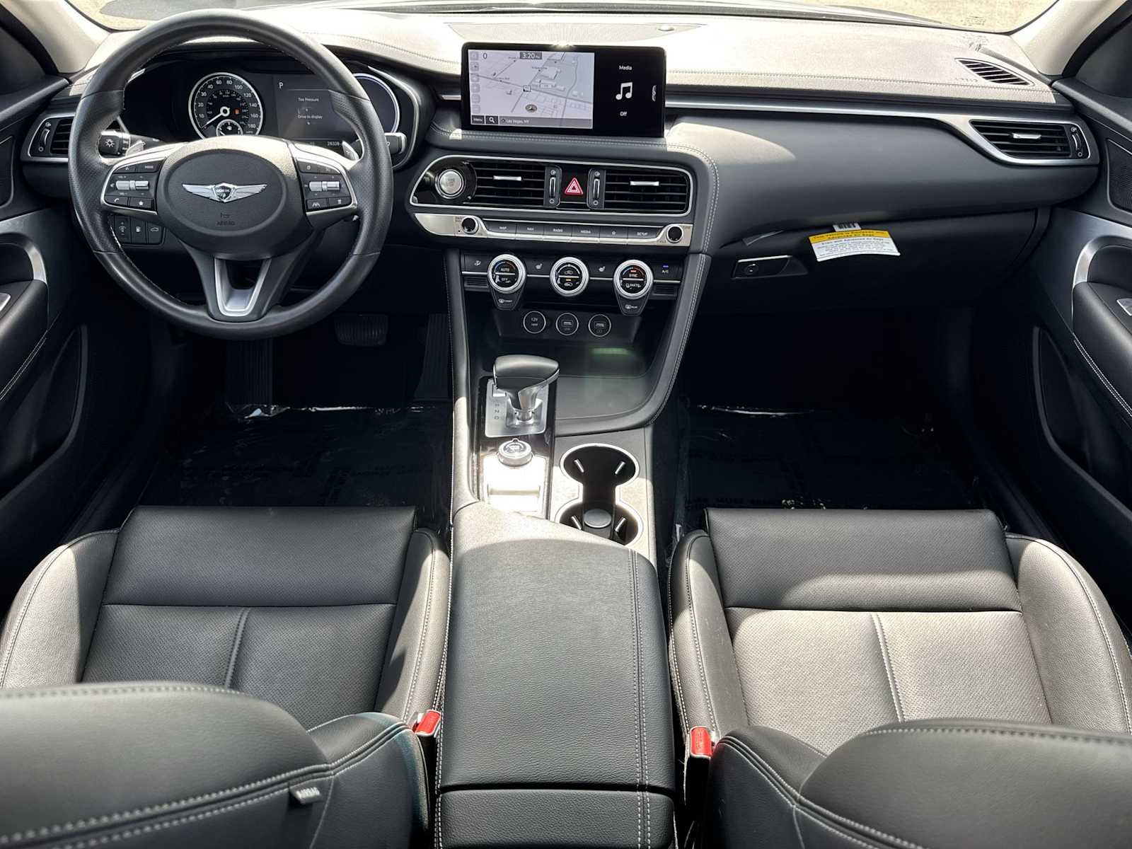 Thumbnail: 2023 Genesis G70 - 12