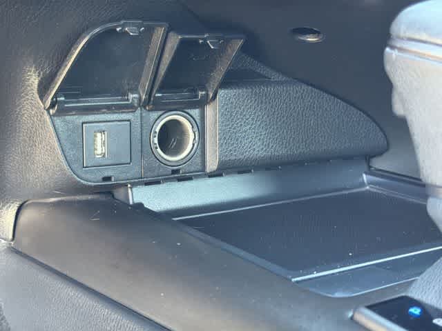 Thumbnail: 2022 Toyota Camry - 22