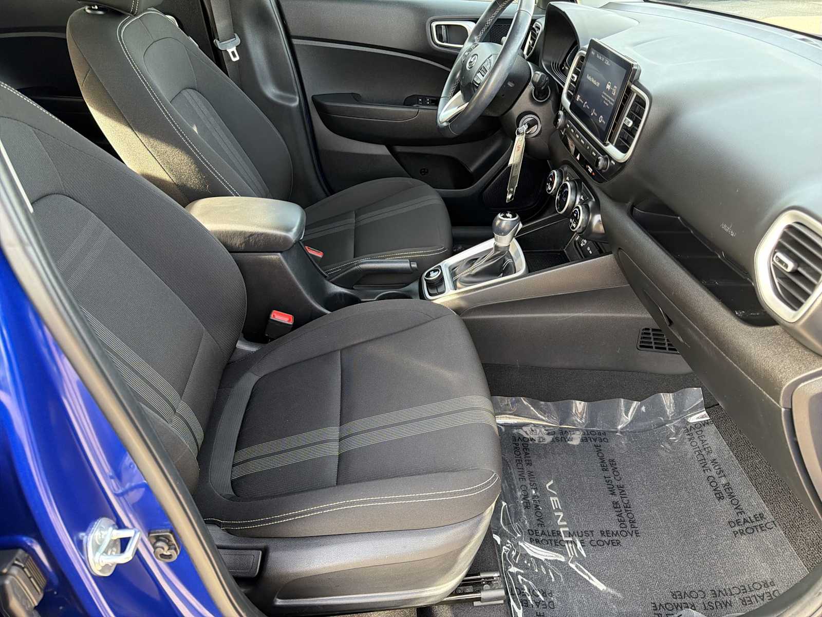 Thumbnail: 2023 Hyundai Venue - 19