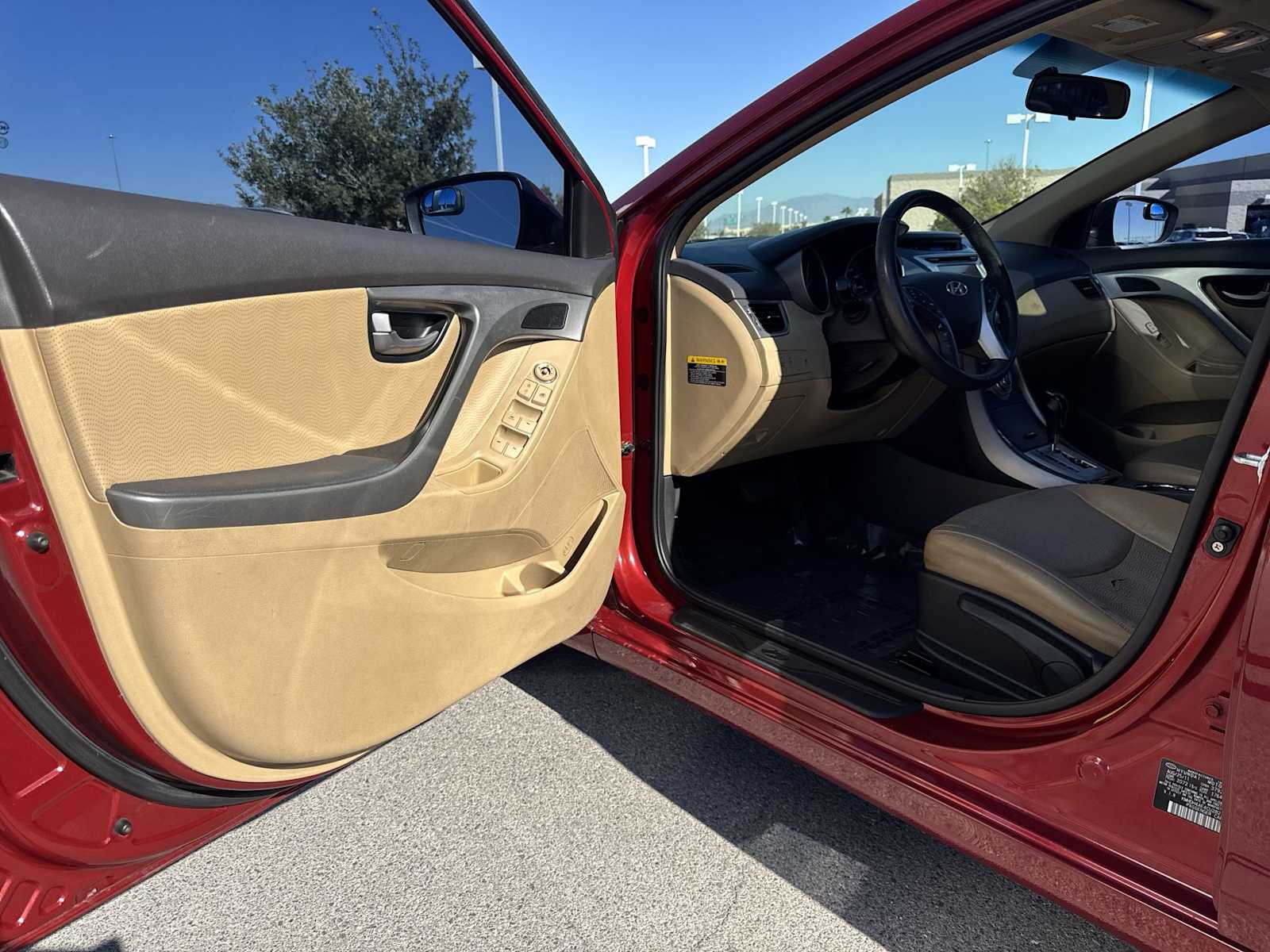 Thumbnail: 2012 Hyundai Elantra - 10