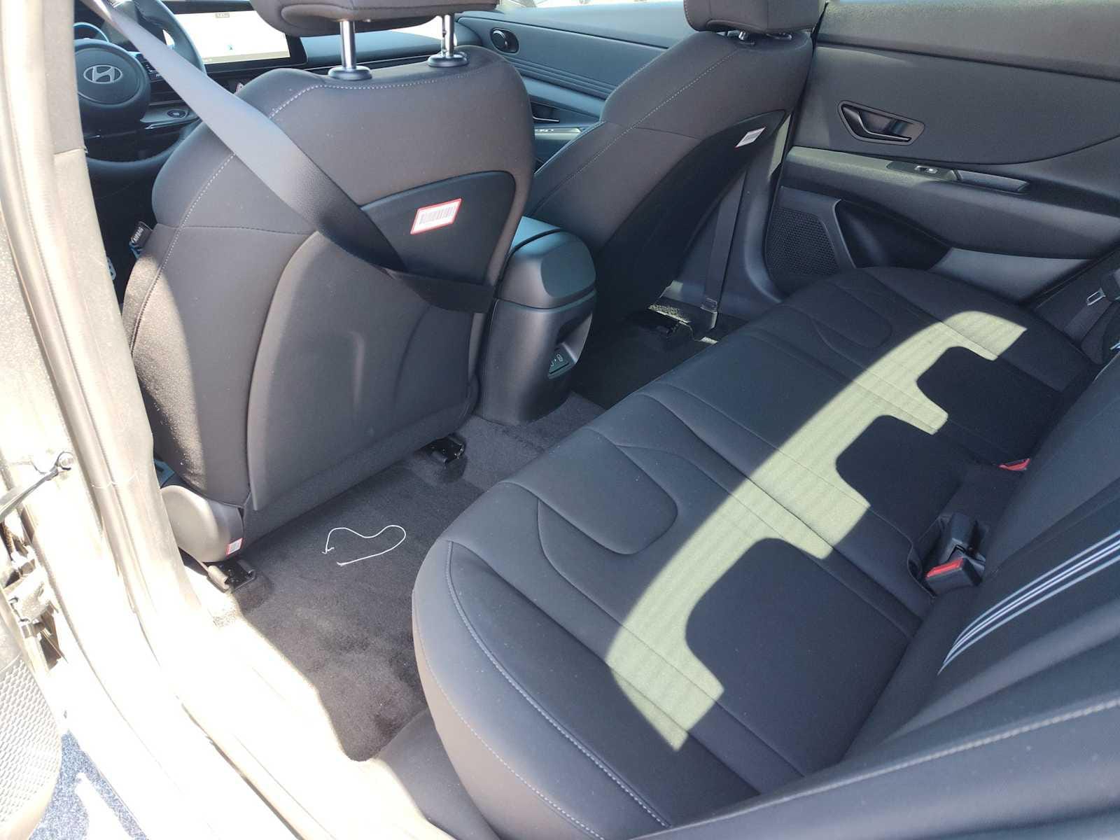 Thumbnail: 2025 Hyundai Elantra - 15