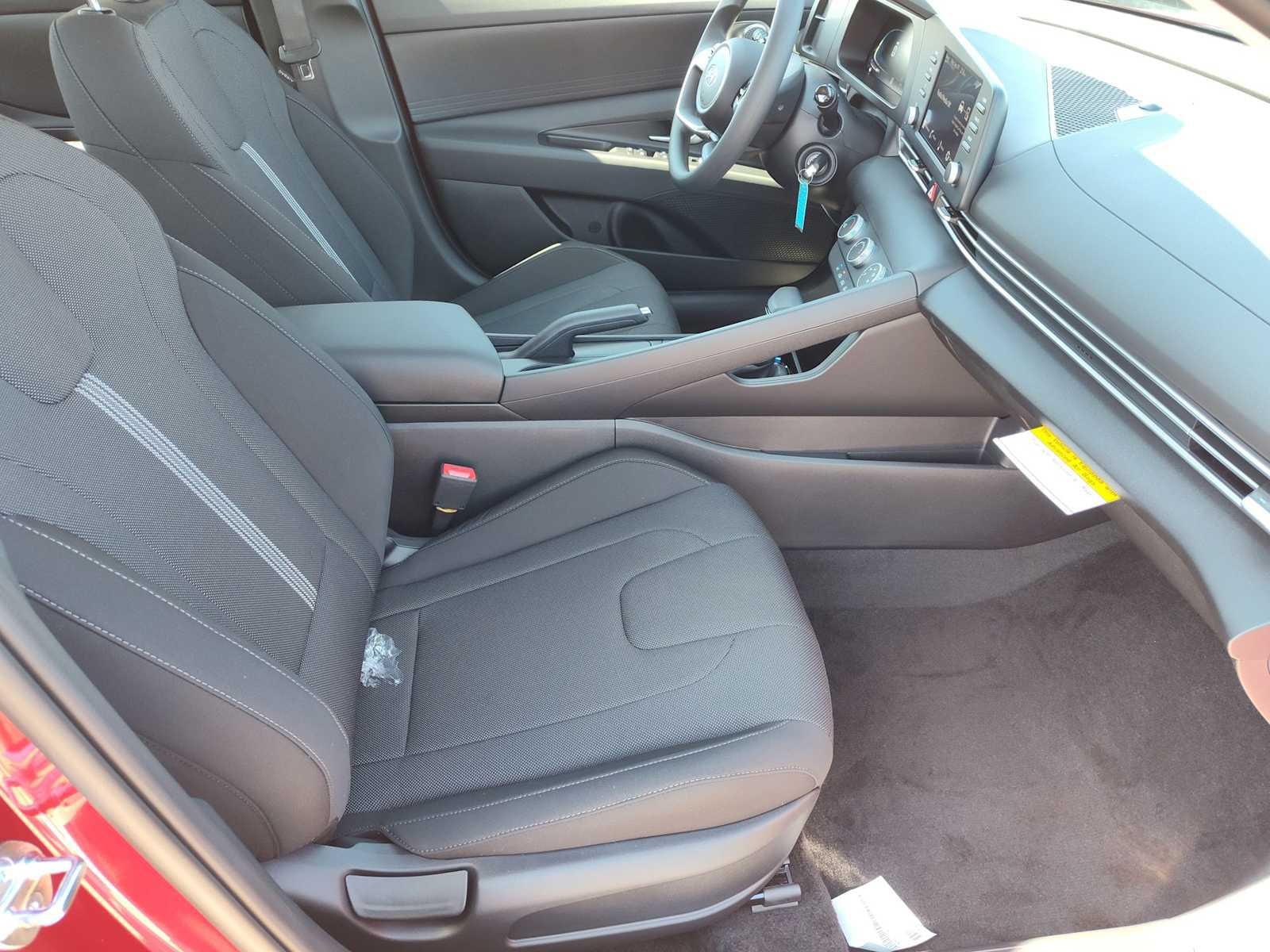 Thumbnail: 2025 Hyundai Elantra - 18