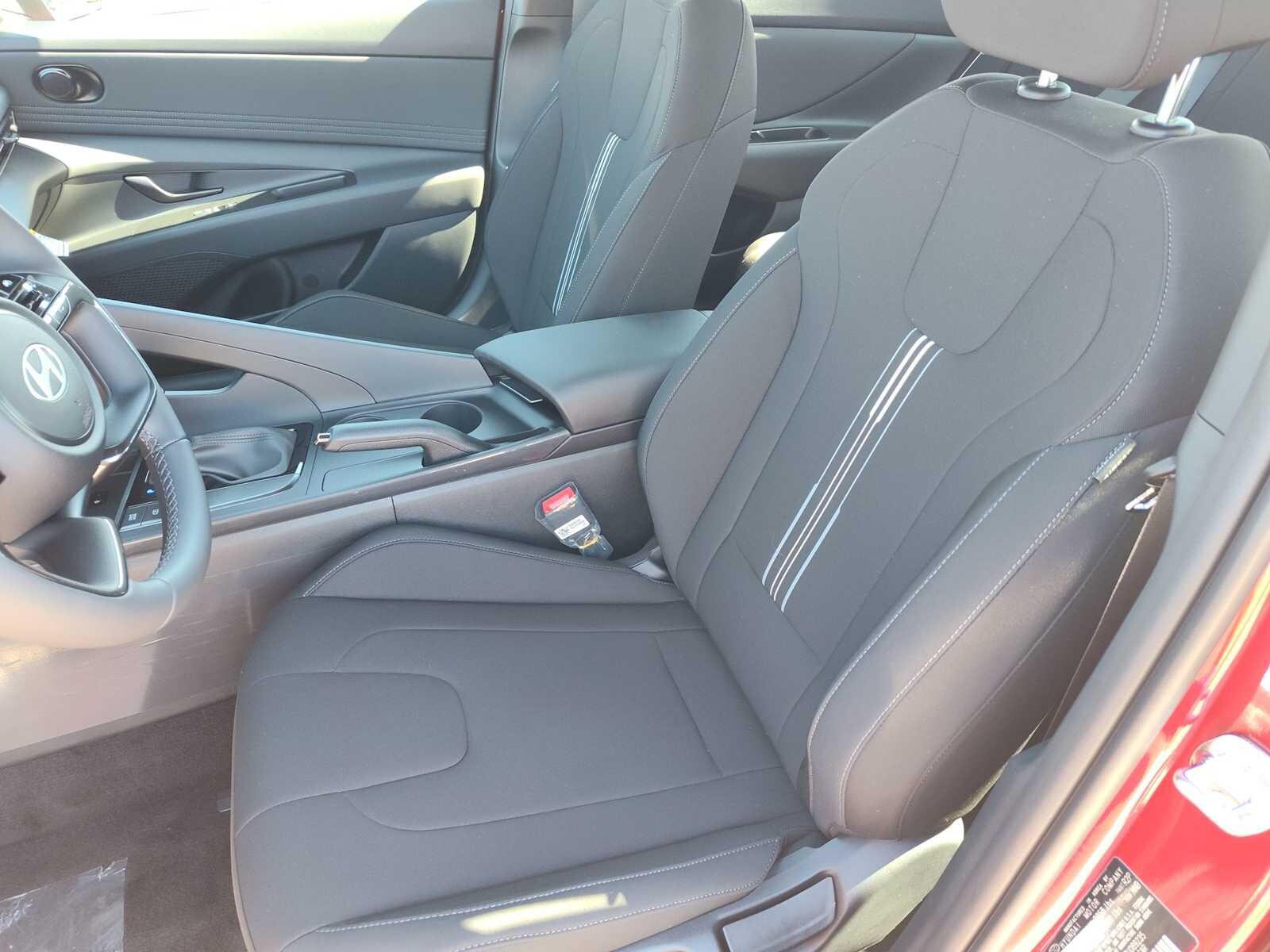 Thumbnail: 2025 Hyundai Elantra - 13