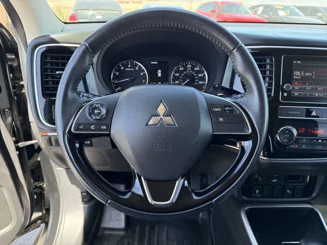 Thumbnail: 2019 Mitsubishi Outlander - 20
