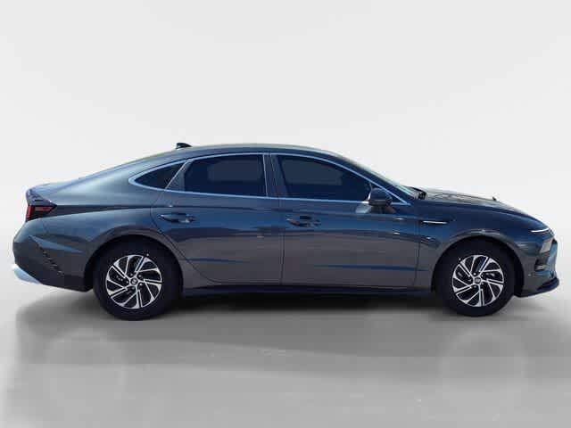 Thumbnail: 2026 Hyundai Sonata - 6
