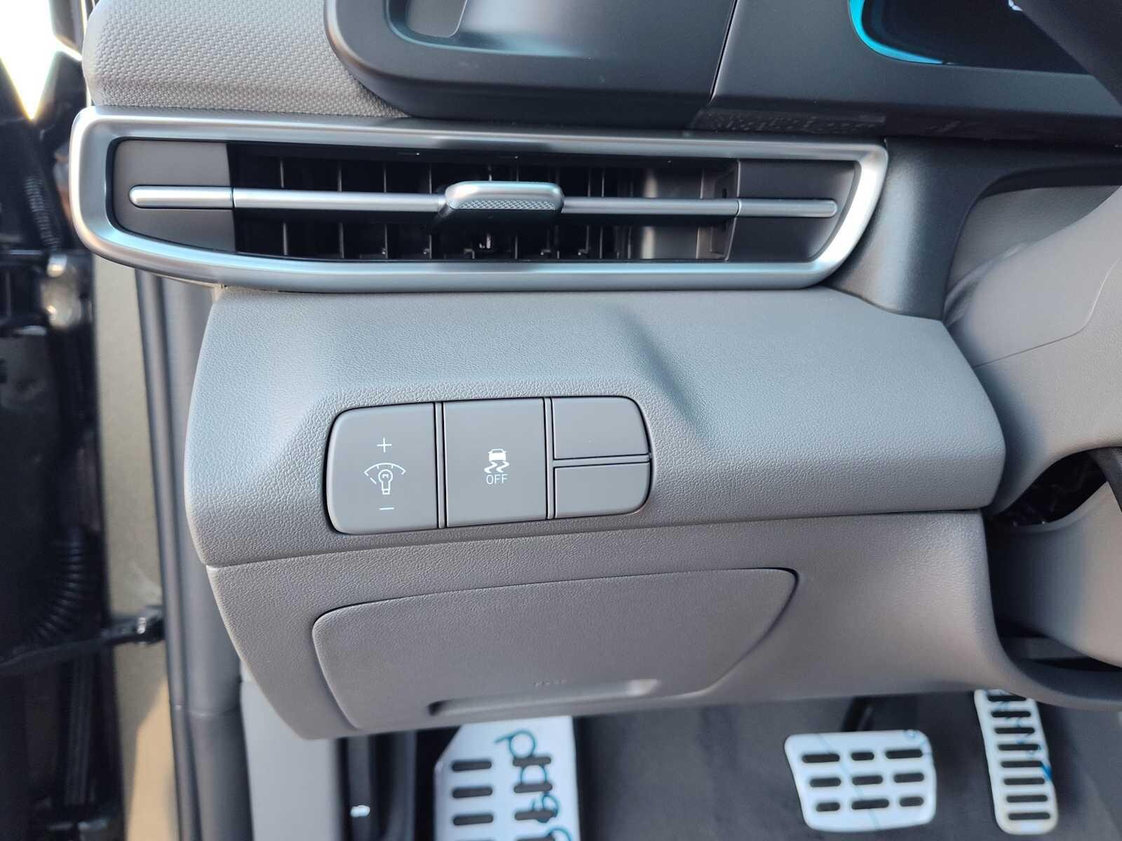 Thumbnail: 2026 Hyundai Elantra - 14