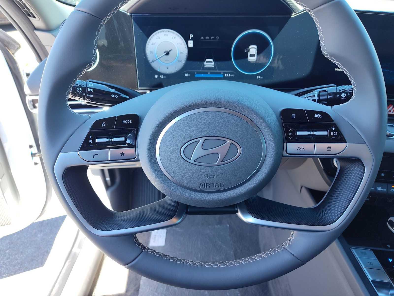 Thumbnail: 2025 Hyundai Elantra - 20