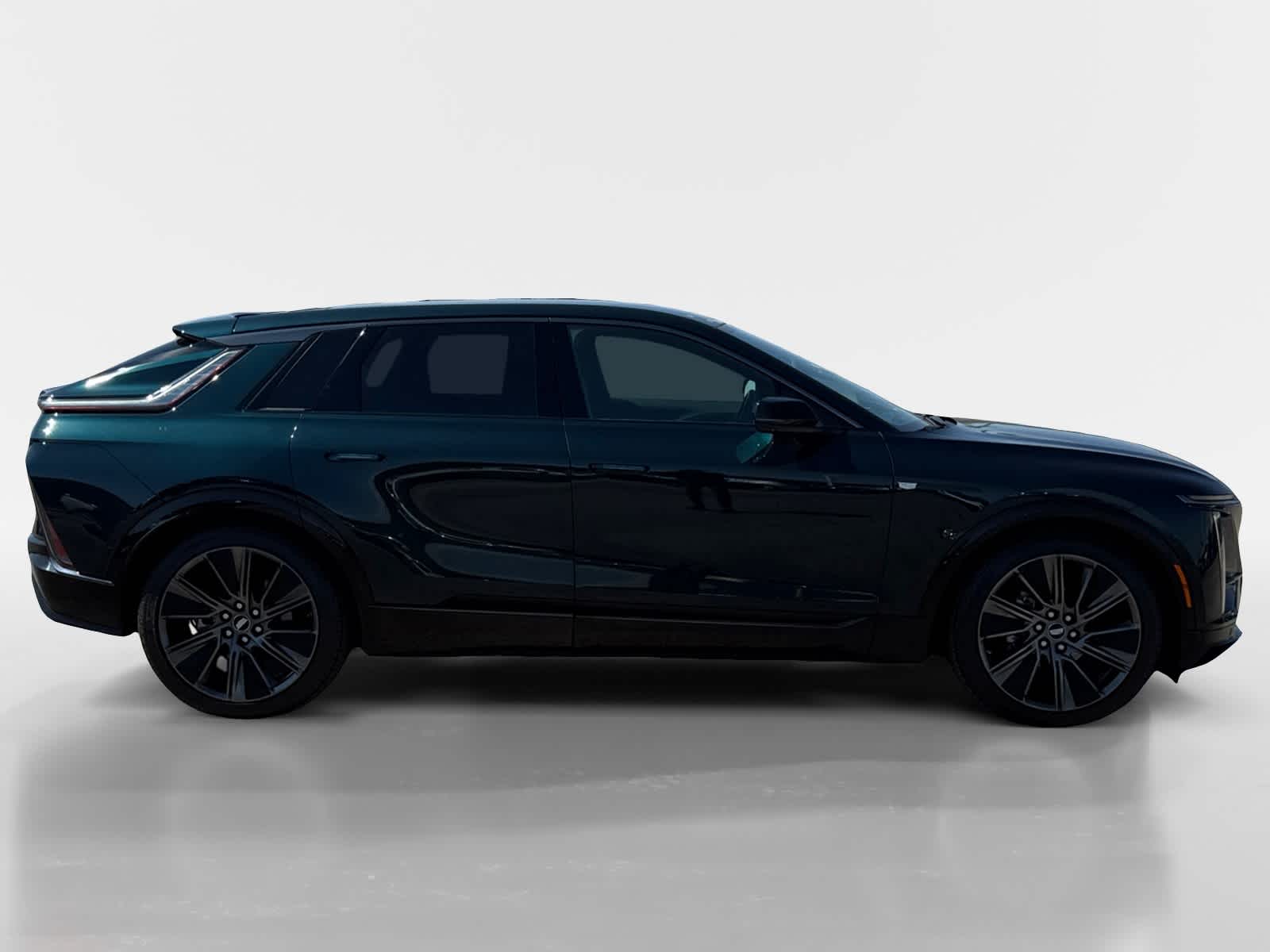 Thumbnail: 2024 Cadillac Lyriq - 6