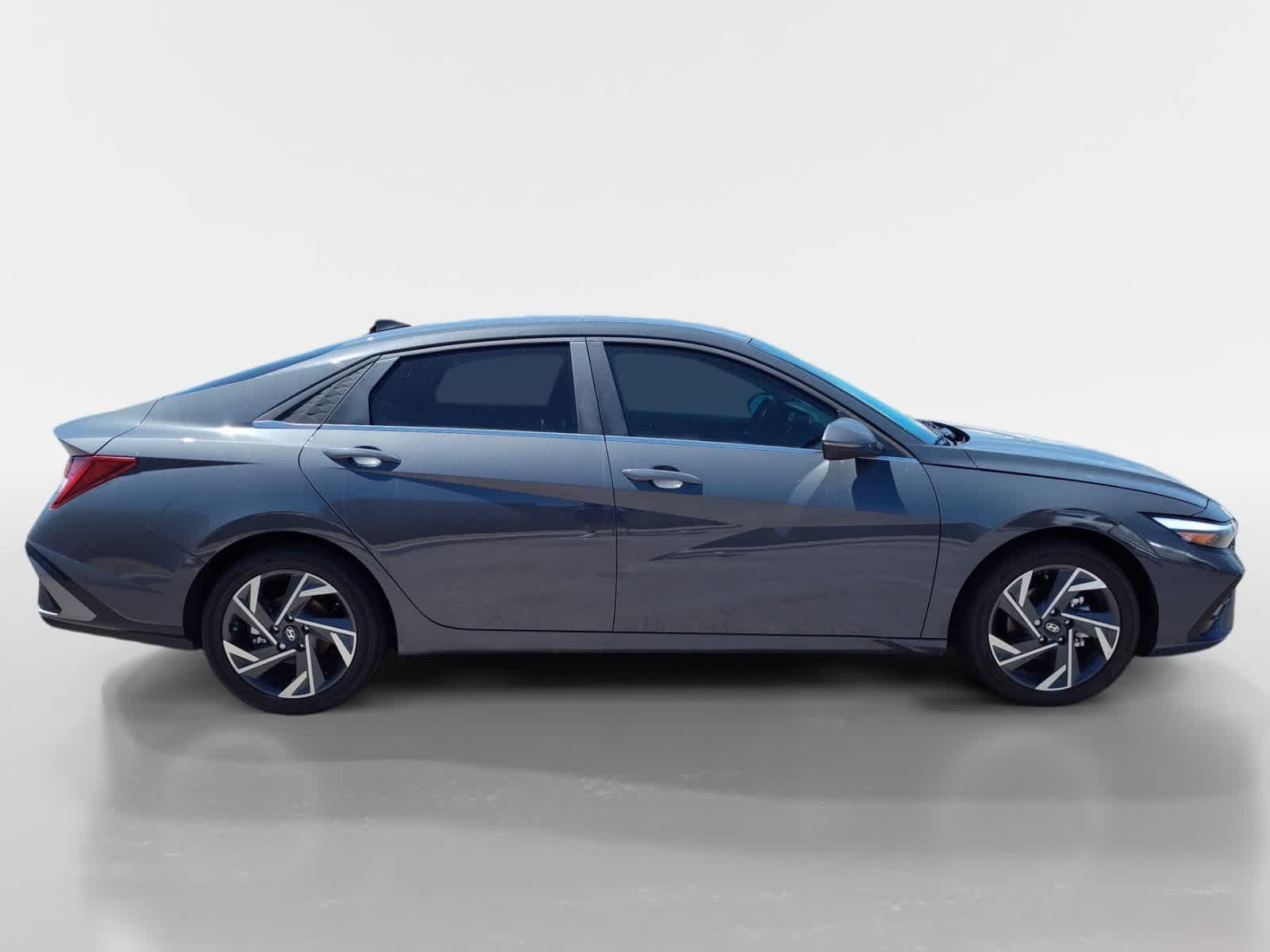 Thumbnail: 2024 Hyundai Elantra - 6