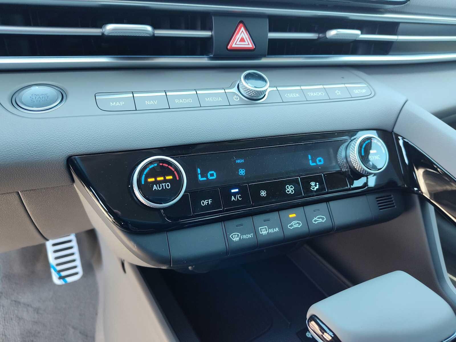 Thumbnail: 2025 Hyundai Elantra - 20