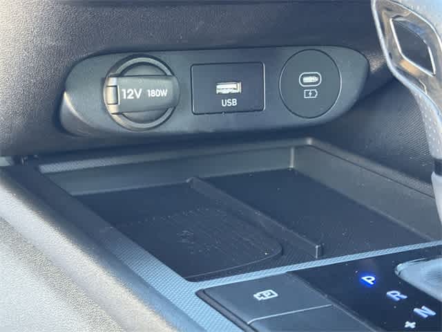 Thumbnail: 2025 Hyundai Elantra - 25