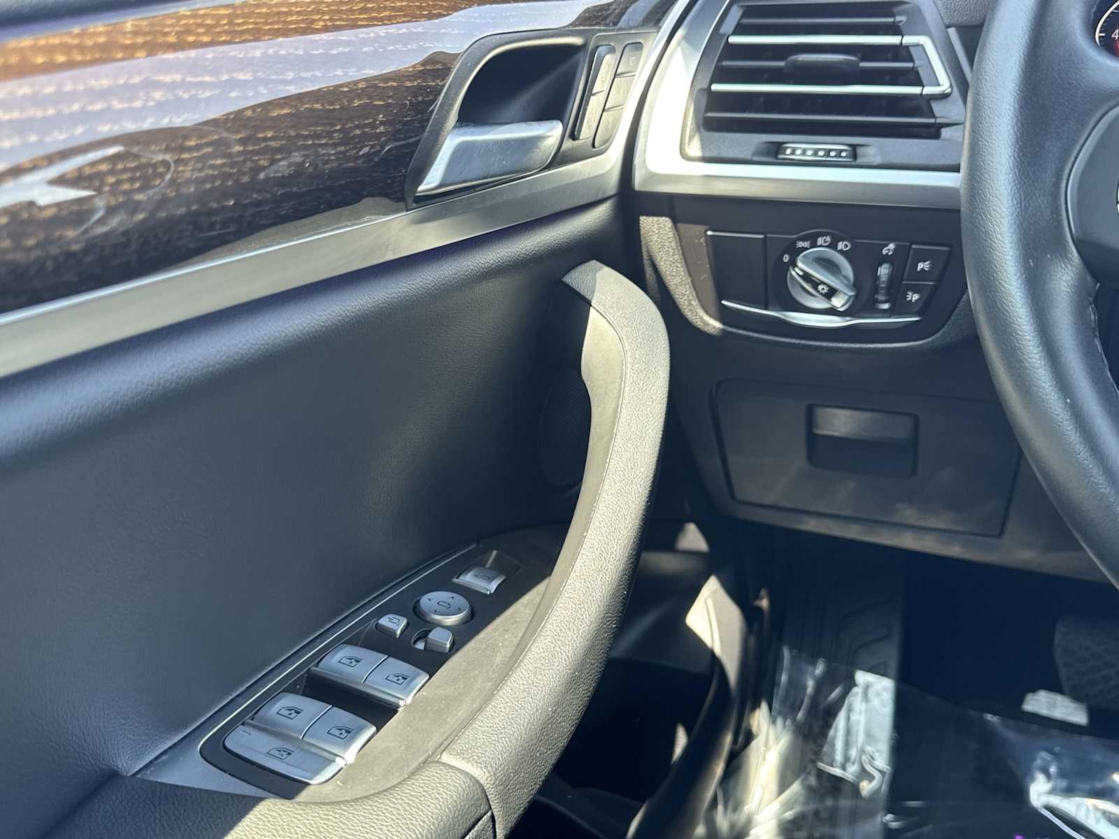 Thumbnail: 2023 BMW X3 - 19