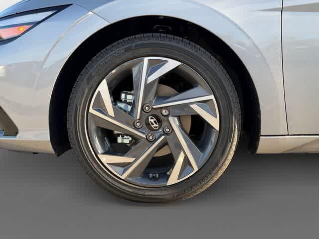 Thumbnail: 2026 Hyundai Elantra - 9