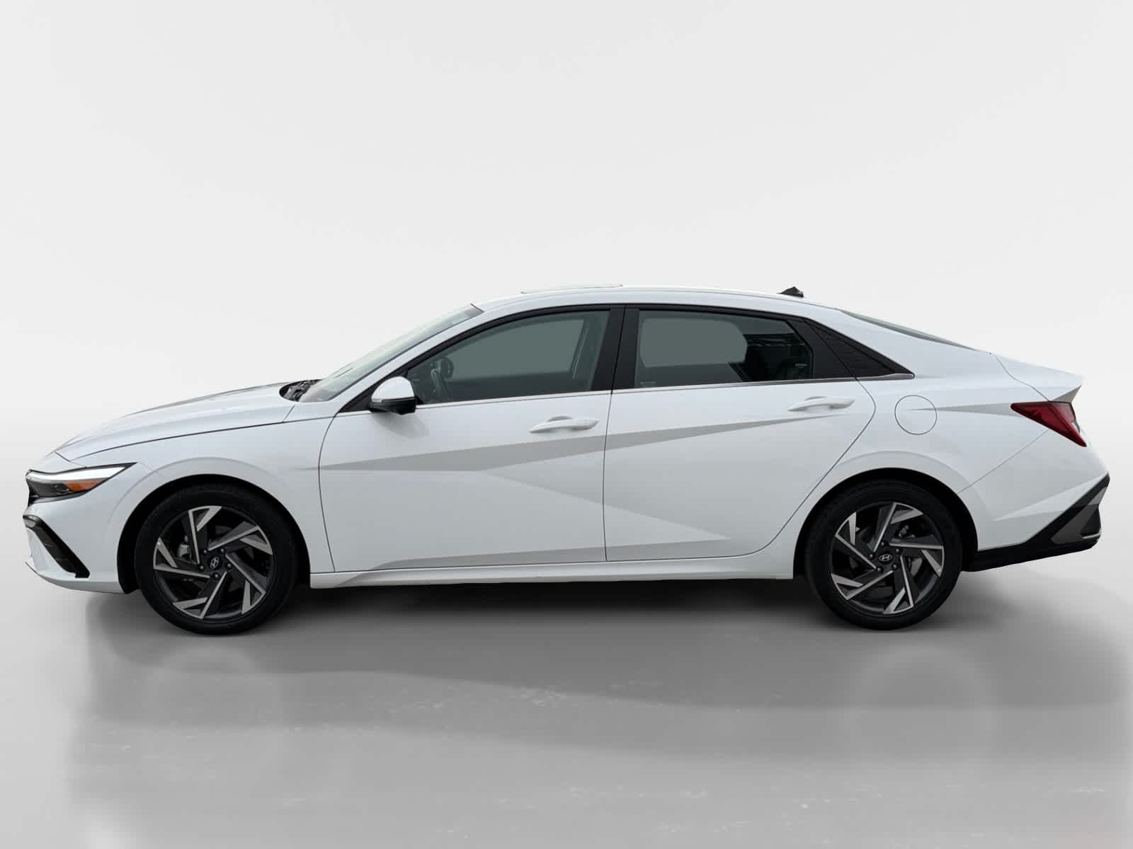 Thumbnail: 2024 Hyundai Elantra - 10