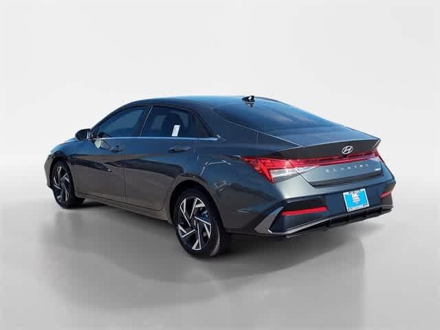 Thumbnail: 2026 Hyundai Elantra - 4