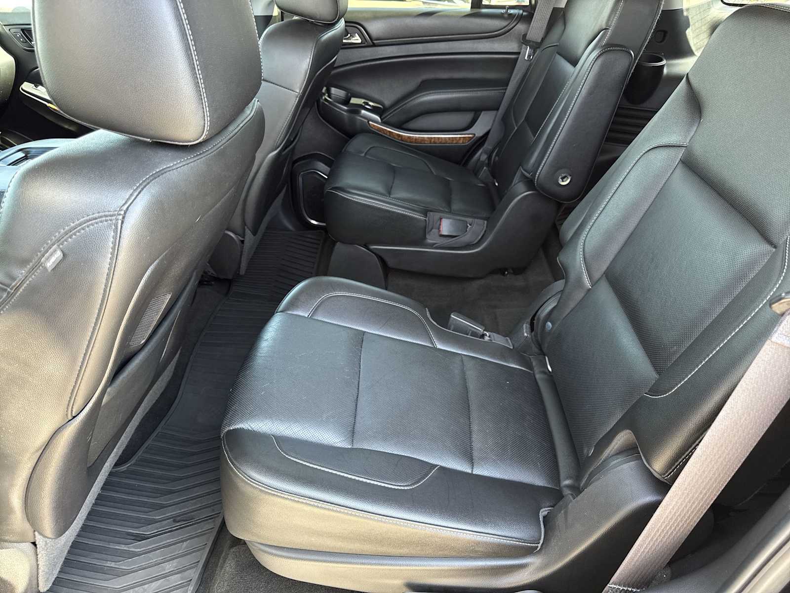 Thumbnail: 2016 Chevrolet Tahoe - 18