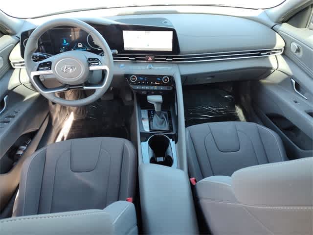 Thumbnail: 2023 Hyundai Elantra - 12