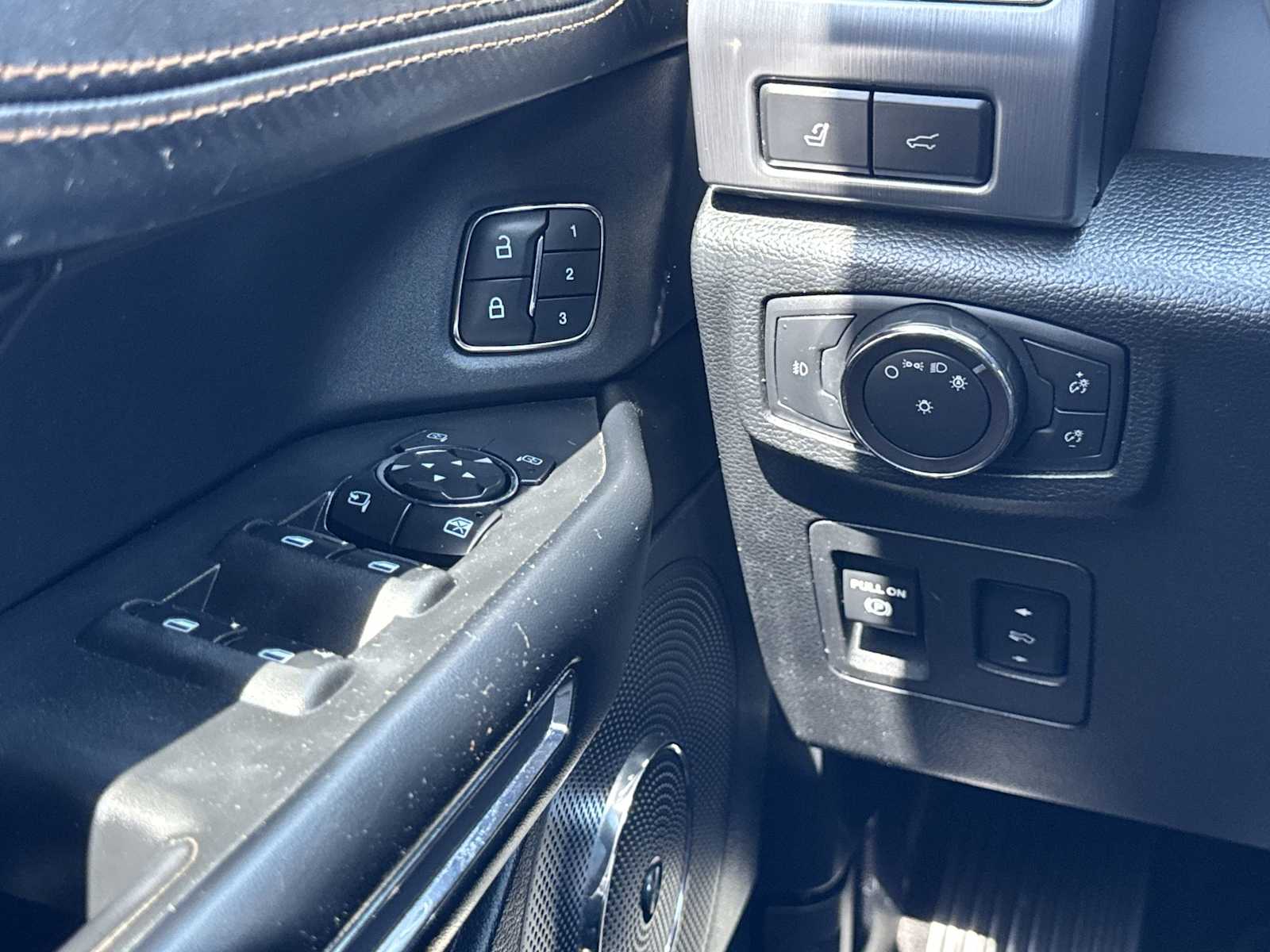 Thumbnail: 2020 Ford Expedition MAX - 15