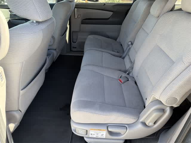 Thumbnail: 2012 Honda Odyssey - 17