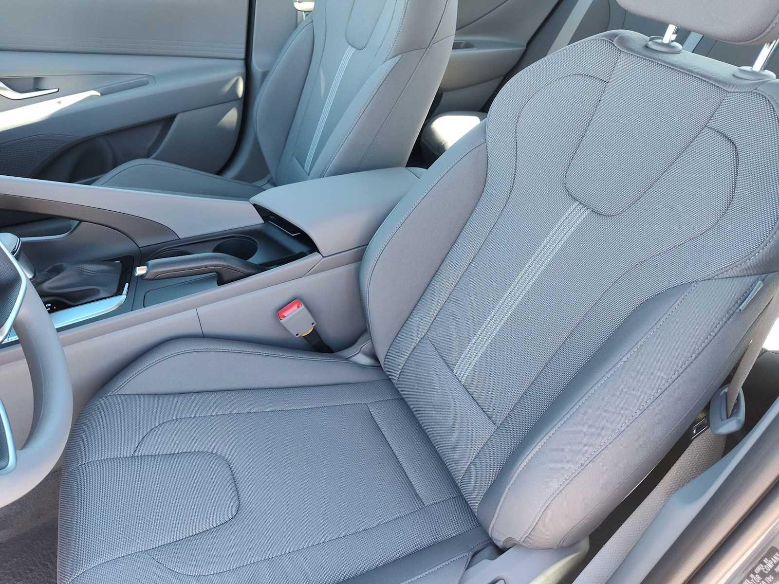 Thumbnail: 2025 Hyundai Elantra - 13