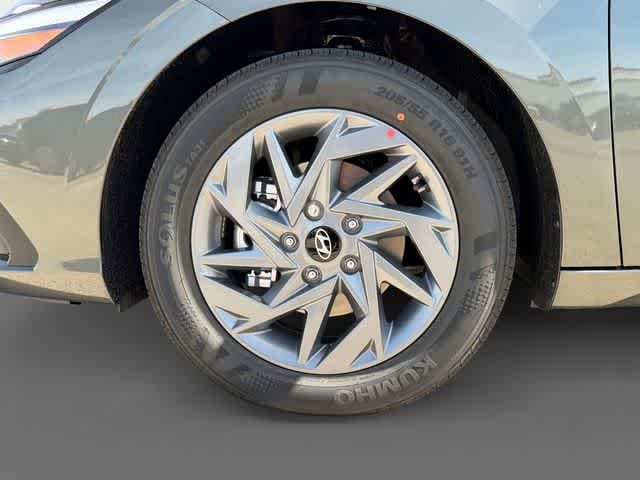 Thumbnail: 2026 Hyundai Elantra - 9