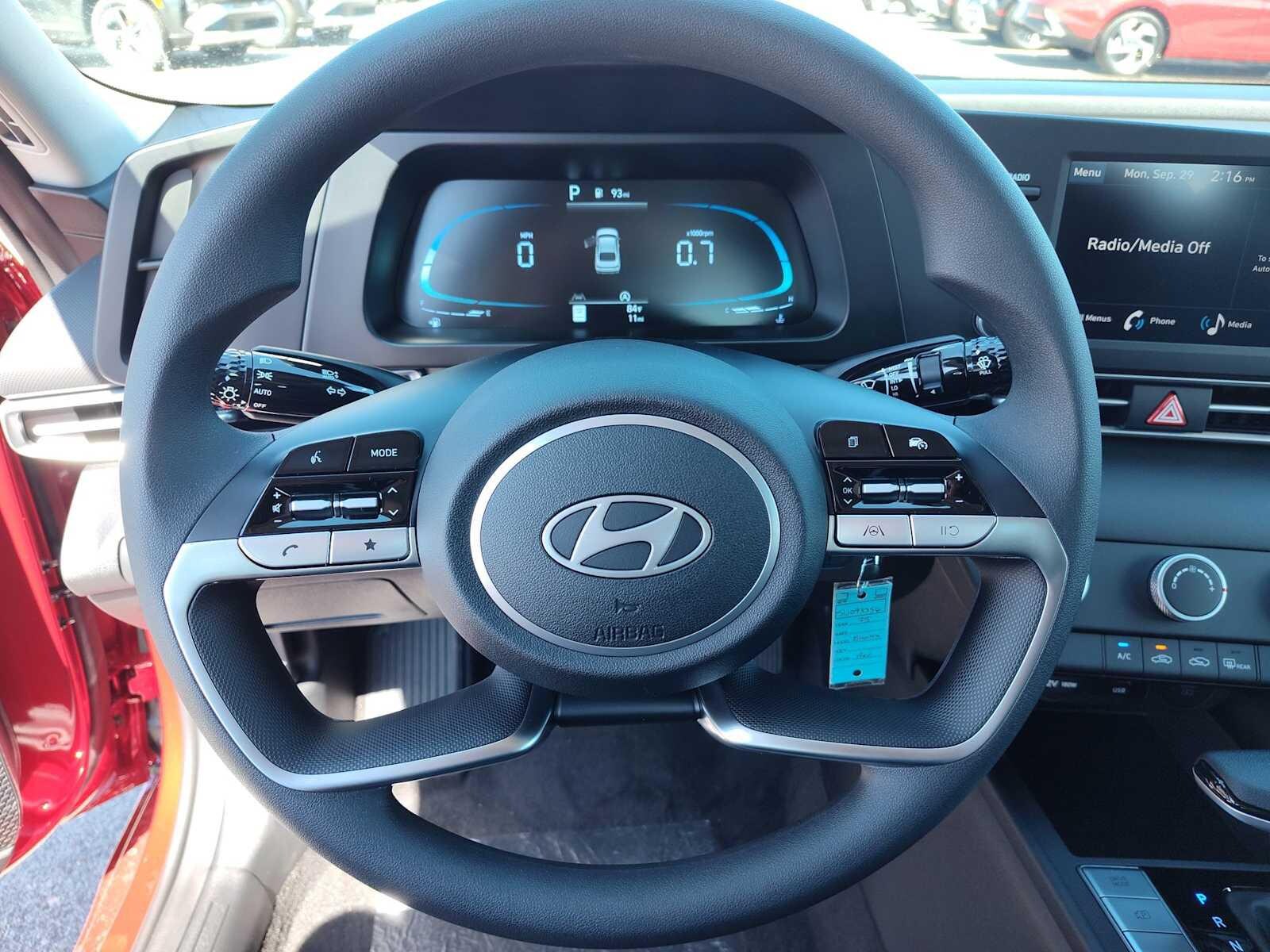 Thumbnail: 2025 Hyundai Elantra - 19